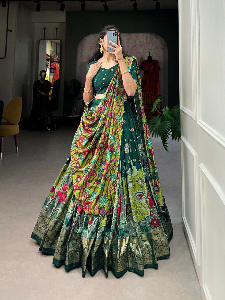πΈ Blossom Boldly: Radiate Charm in Floral Printed Lehengas πΈ